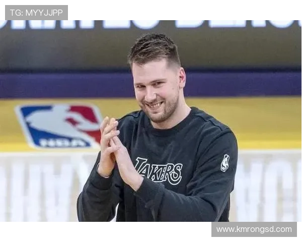 詹皇祝贺东契奇暮年释然成核心